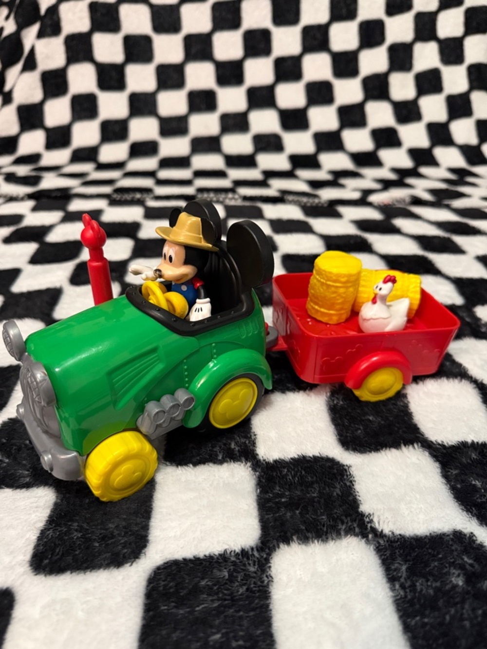 Disney Farmer Mickey & Pluto Playset